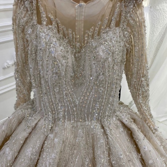 Champagne Color Weeding Dress In Size Small - Picture 3 of 4